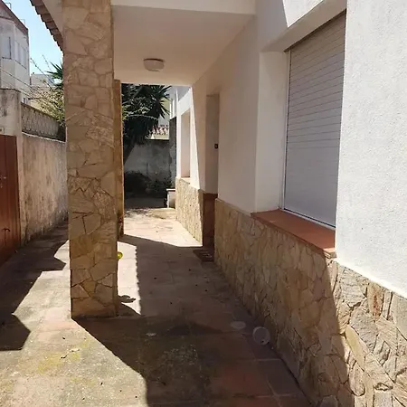 Charming House In Near Beaches Holiday home