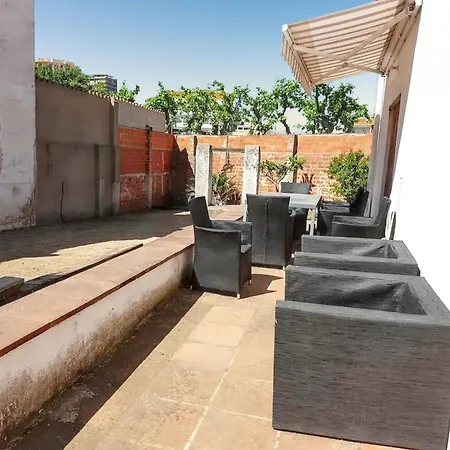 Charming House In Near Beaches *
